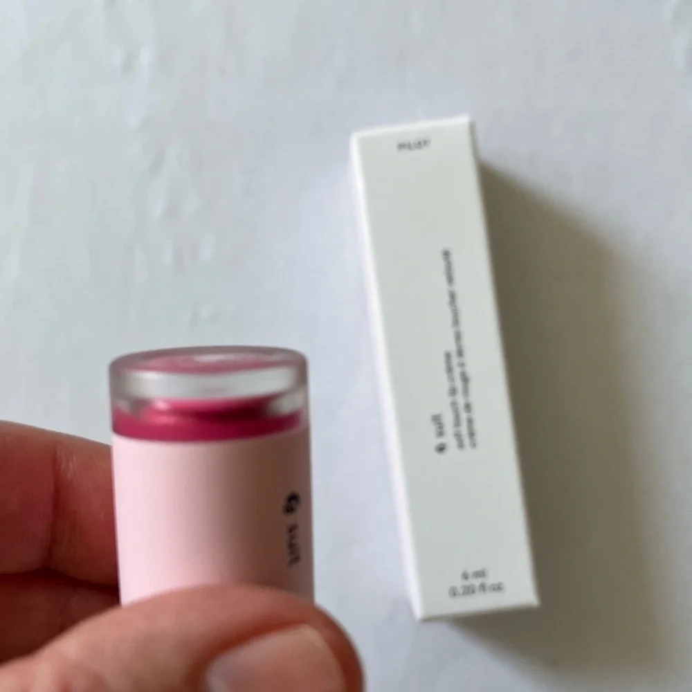 Glossier G Suit Soft touch lip crème color PILOT NWT